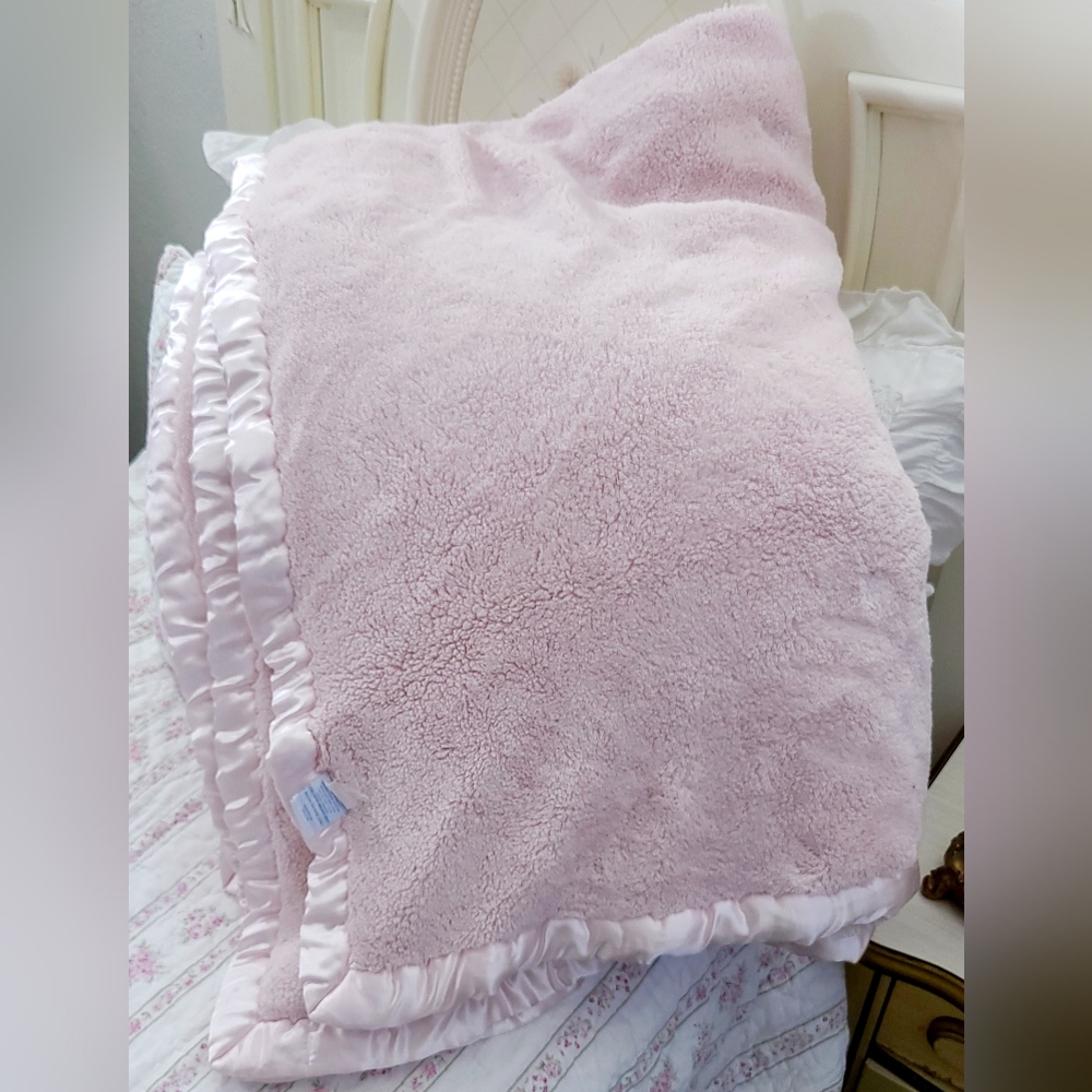 Simply Shabby Chic Rachel Ashwell 2ply Blanket
